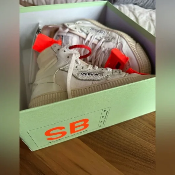 3.0 OFF WHITE SNEAKERS - Picture 2 of 7